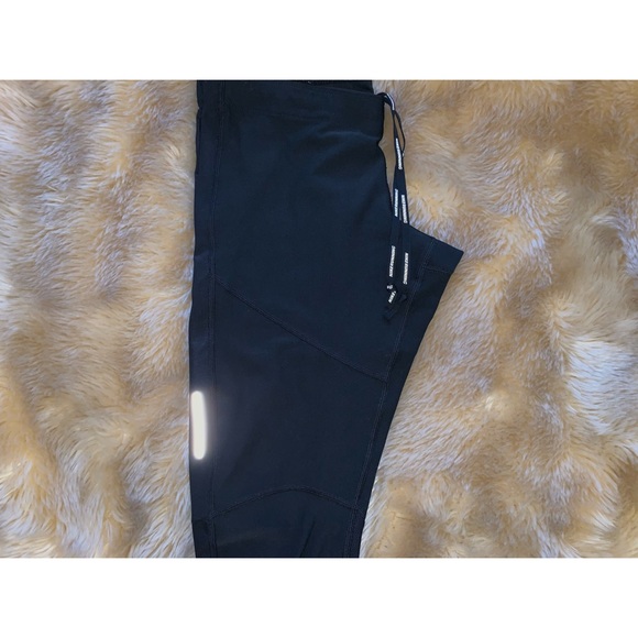 NWOT Nike Dri-Fit Capri Leggings - Picture 12 of 12